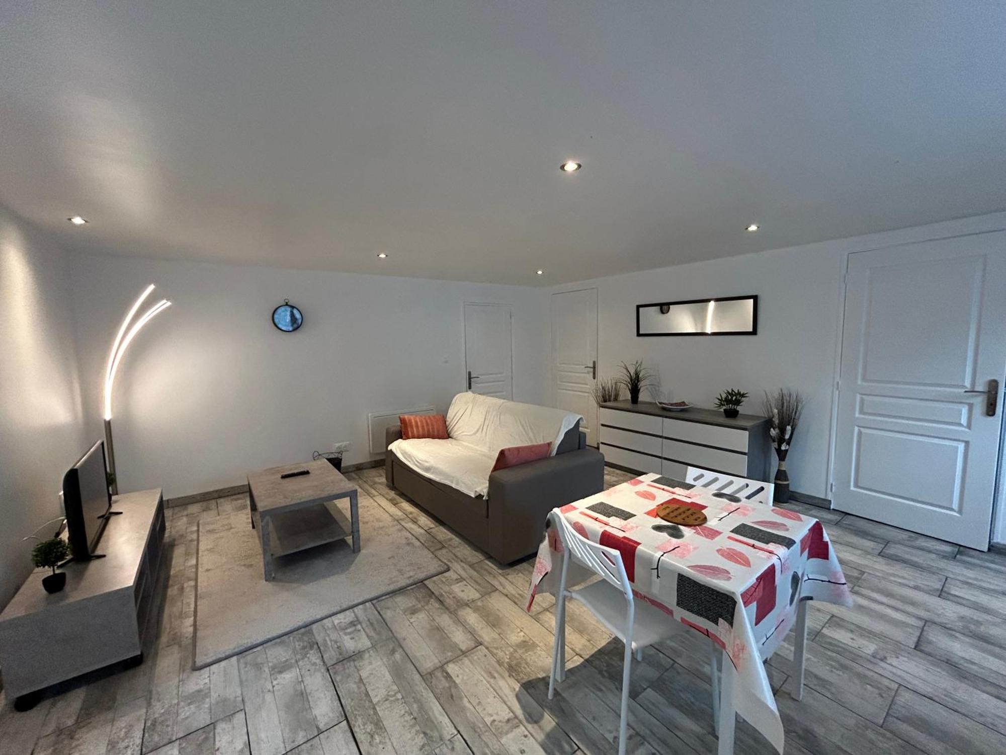 Studio Nanteuil-en-Vallee Экстерьер фото